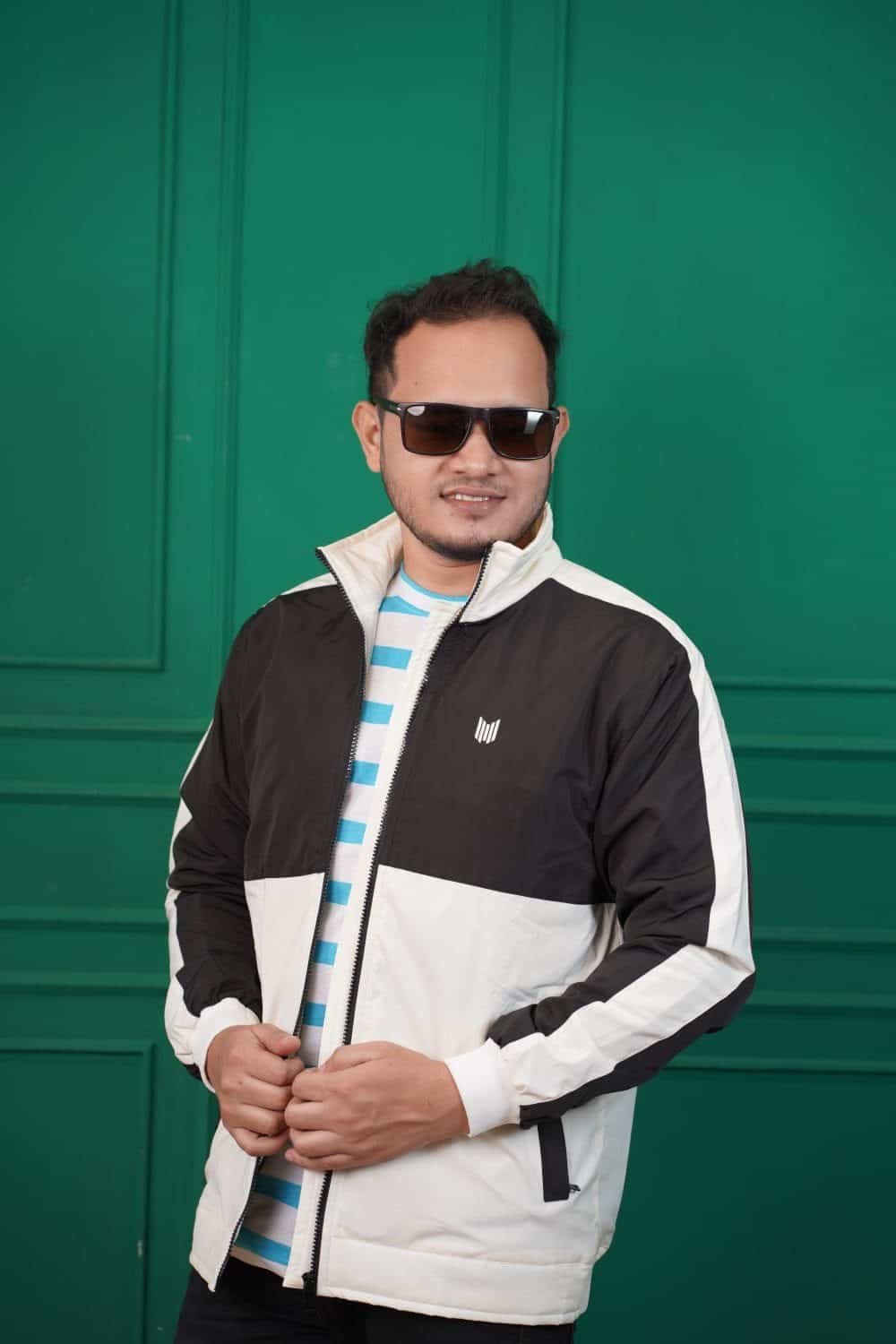 প্রিমিয়াম জ্যাকেট